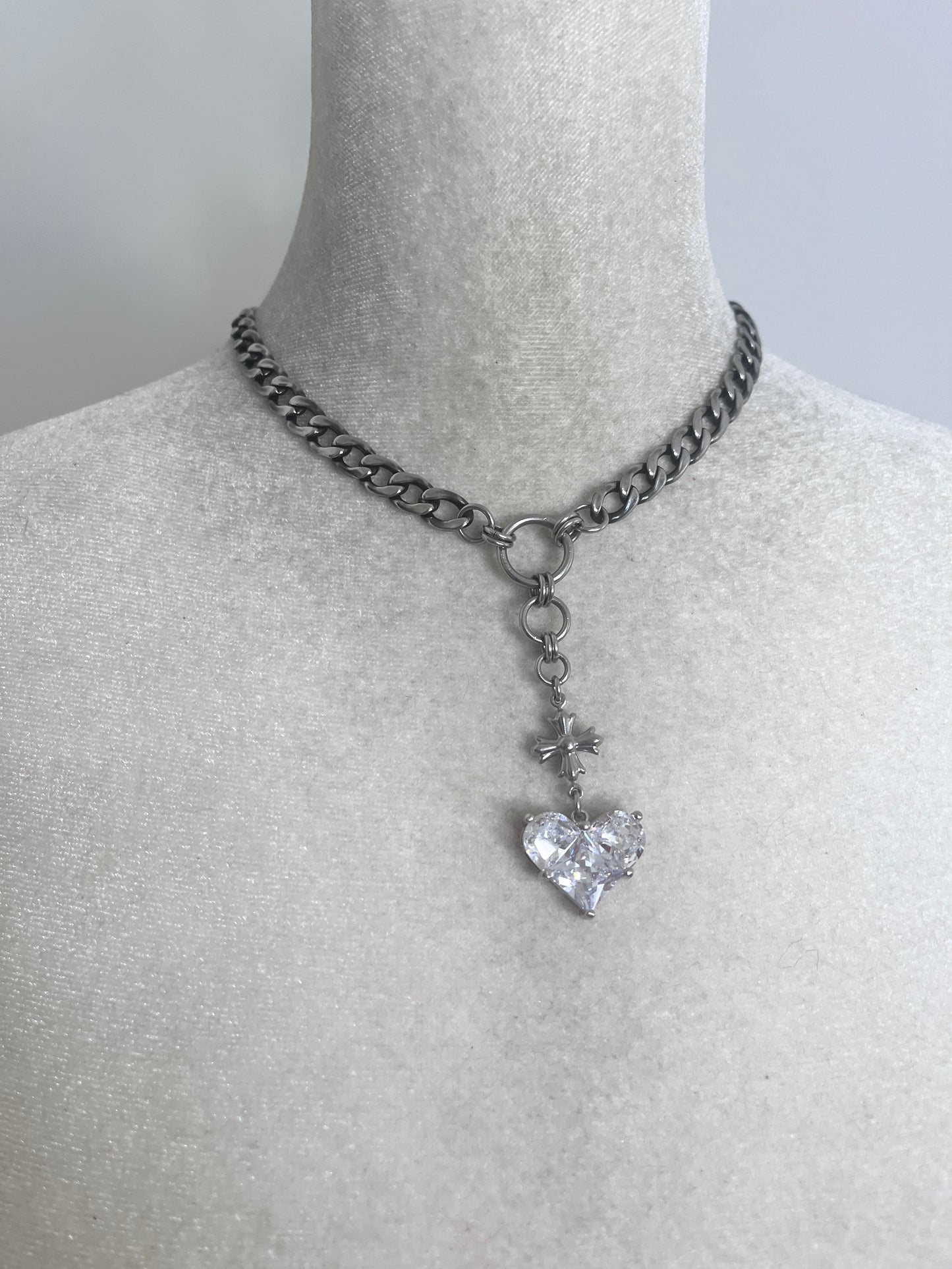 Lariat Heart choker necklace