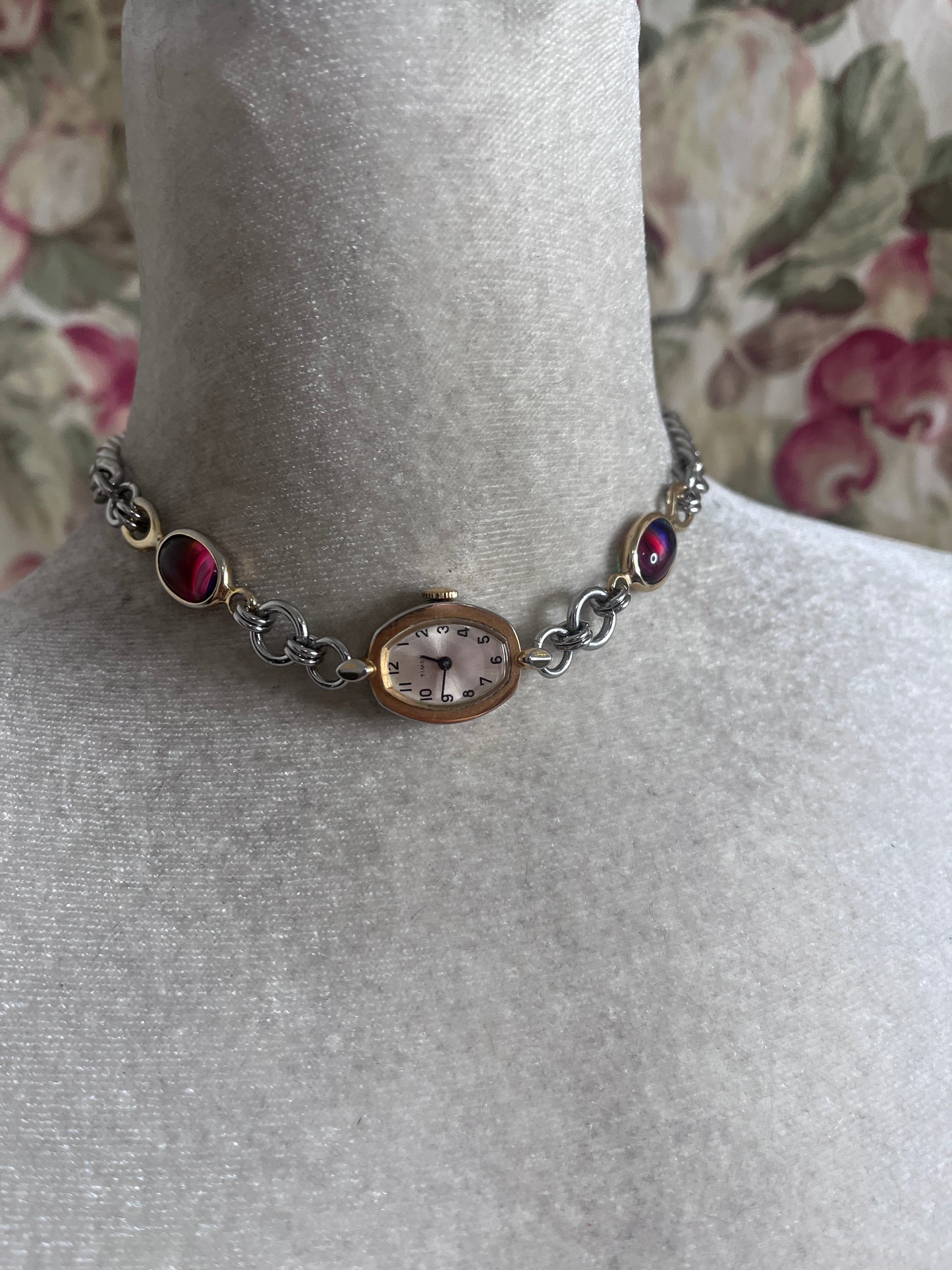 Watch choker with Rainbow Glass charms