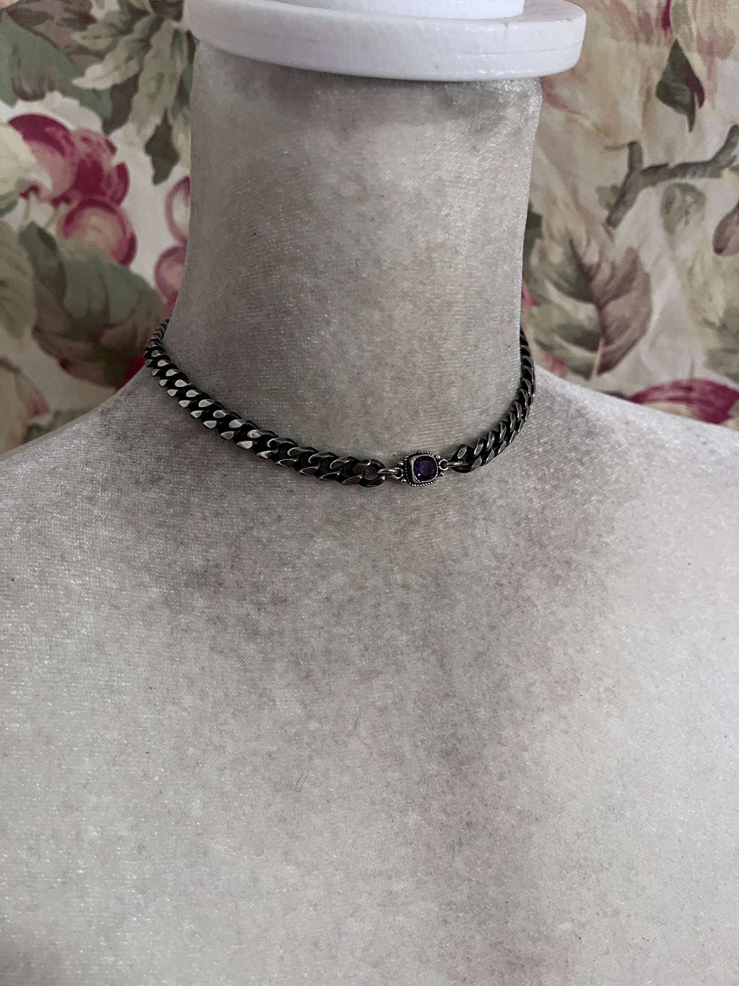 Little amethyst choker