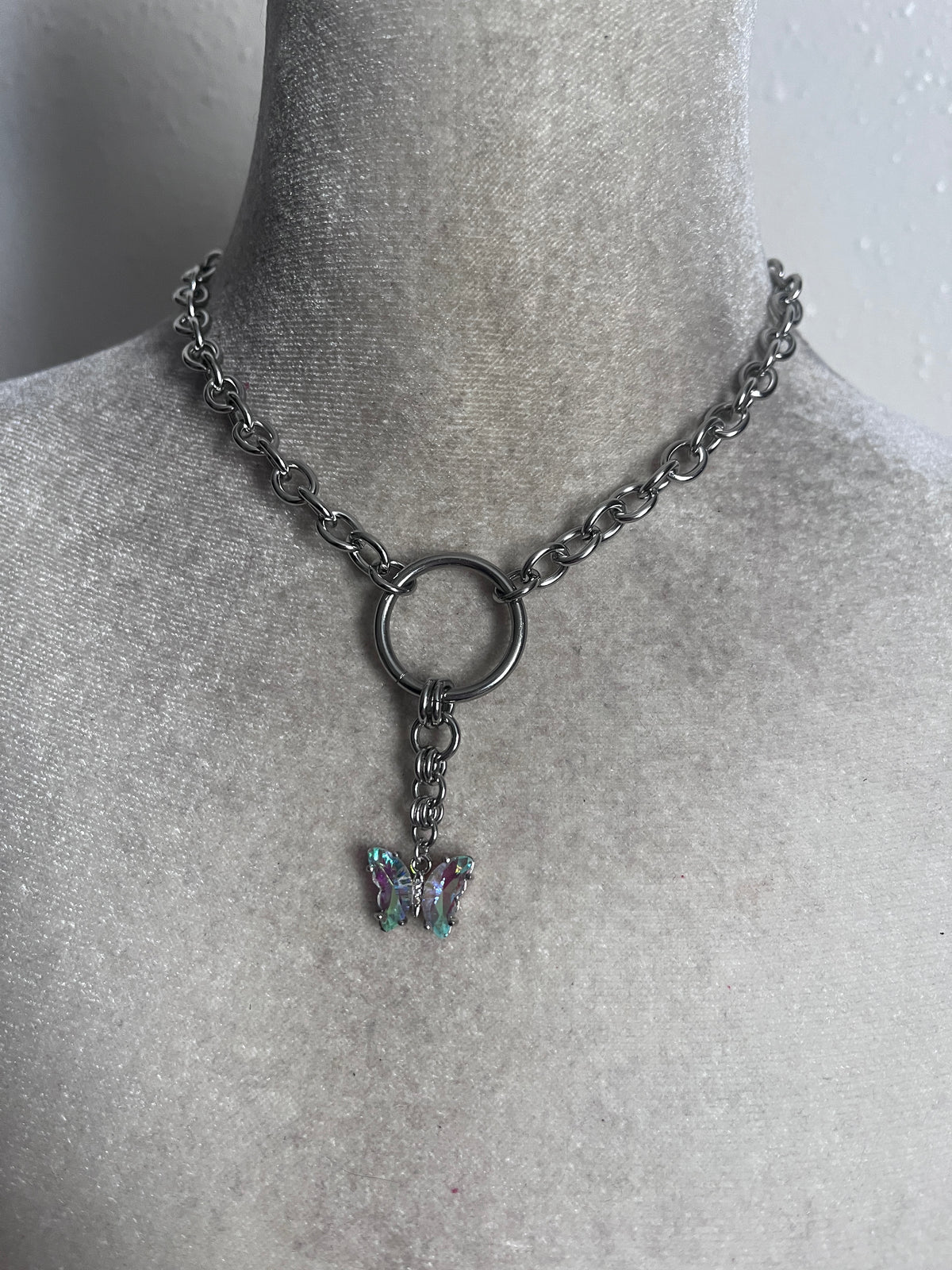 Butterfly lariat