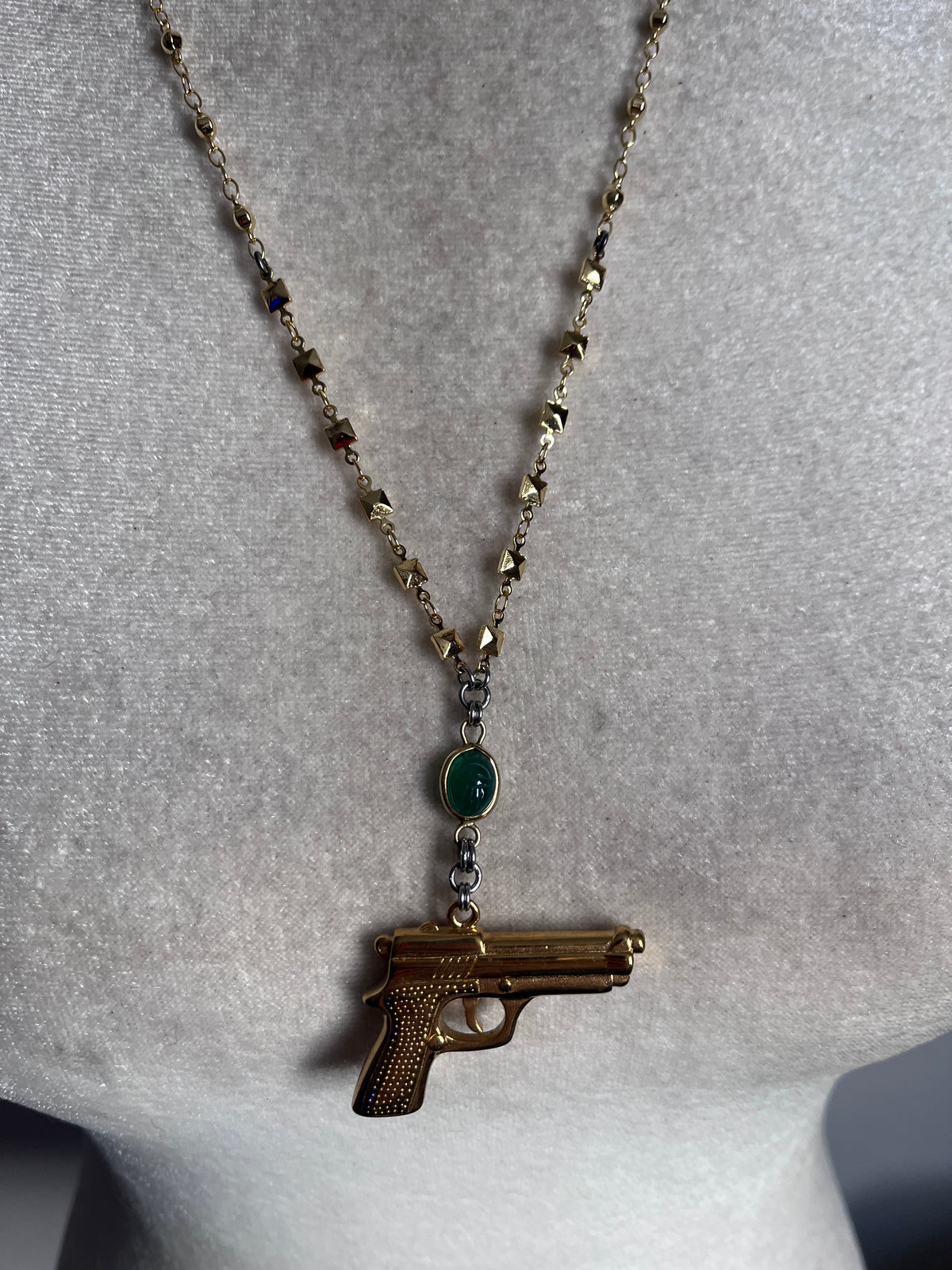 Girl is a Gun Peridot￼