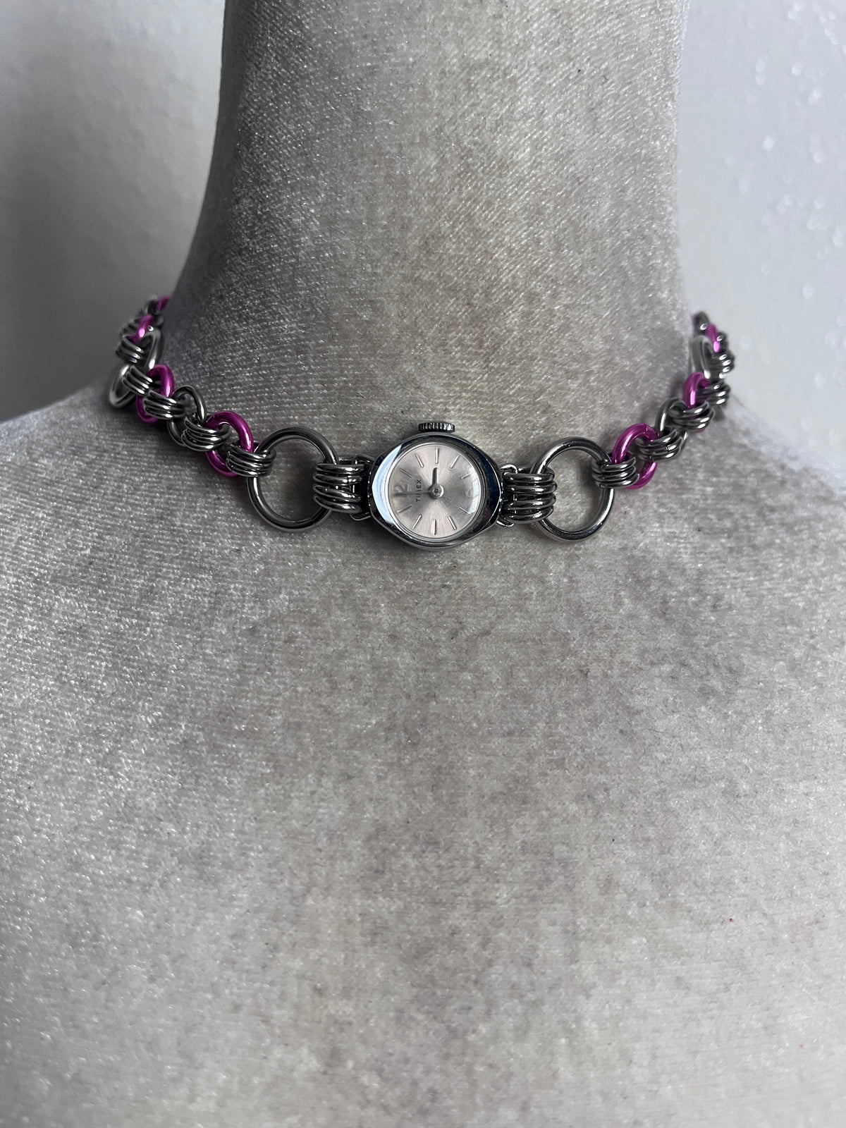 Watch choker pink O rings