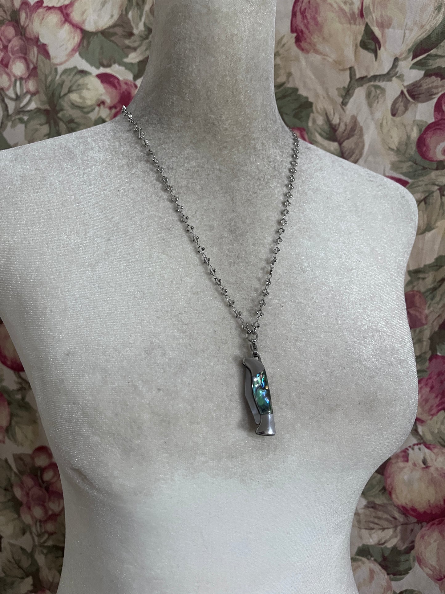 Knife necklace