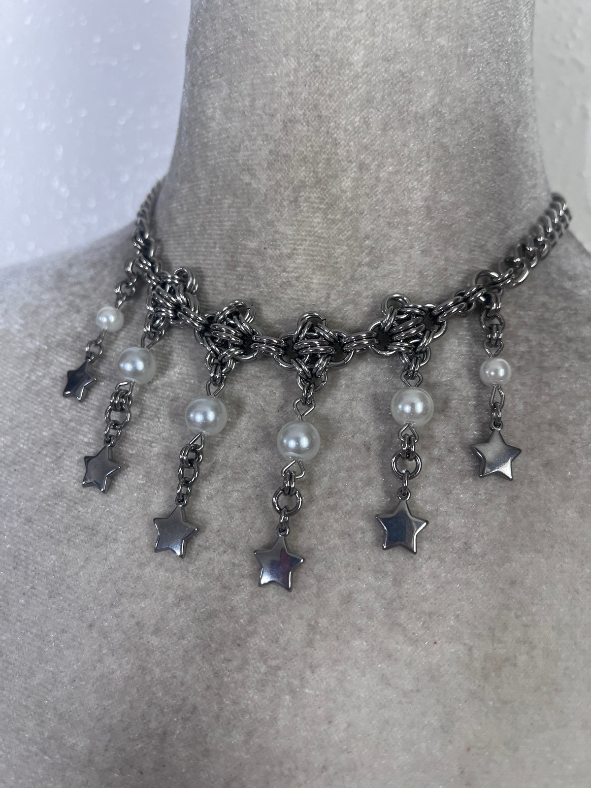 Oh my stars, choker