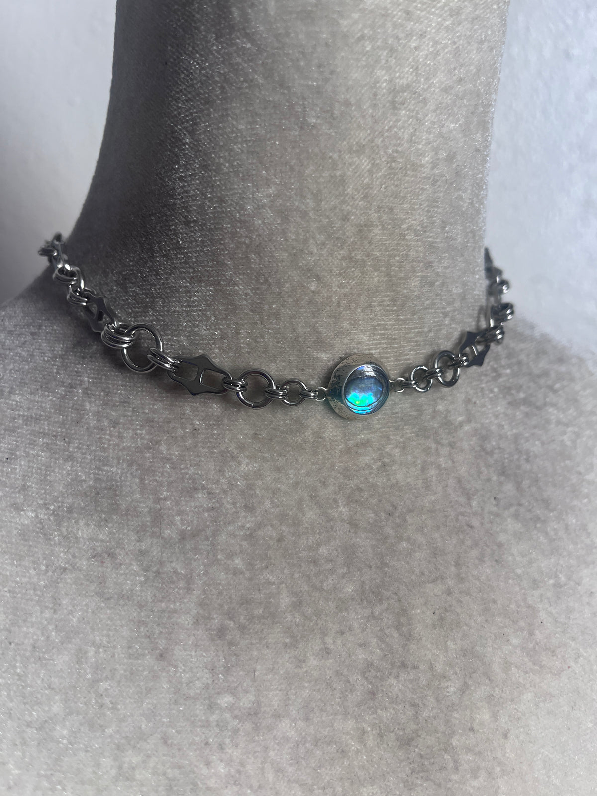 Abalone shell choker ￼
