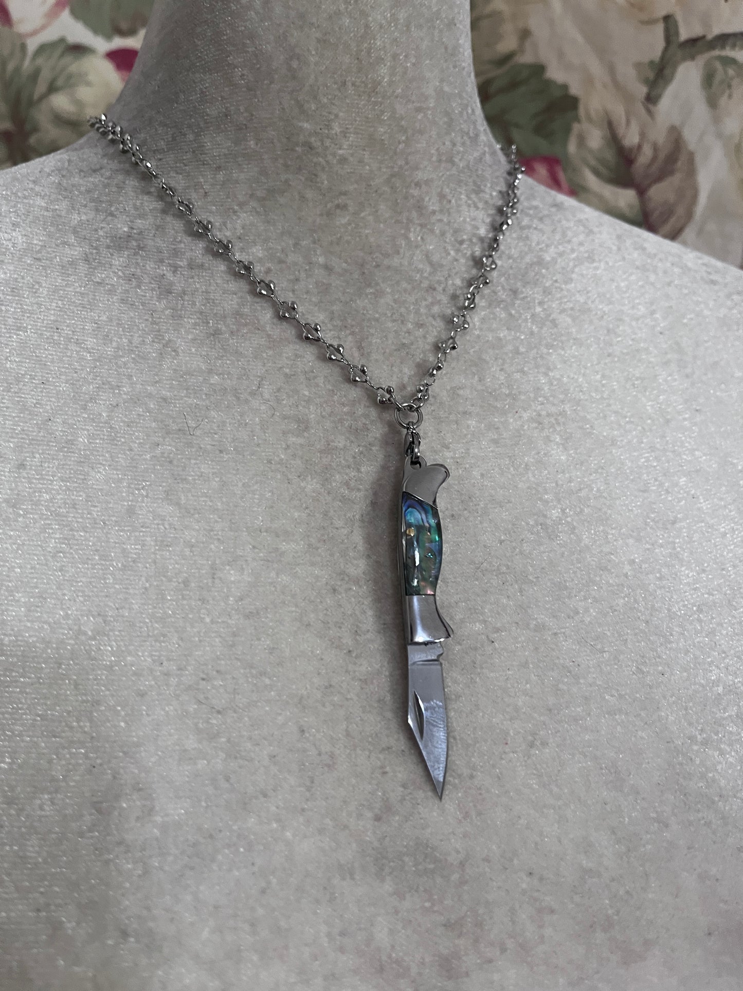 Knife necklace