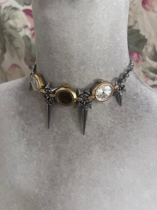 She’s spicy choker