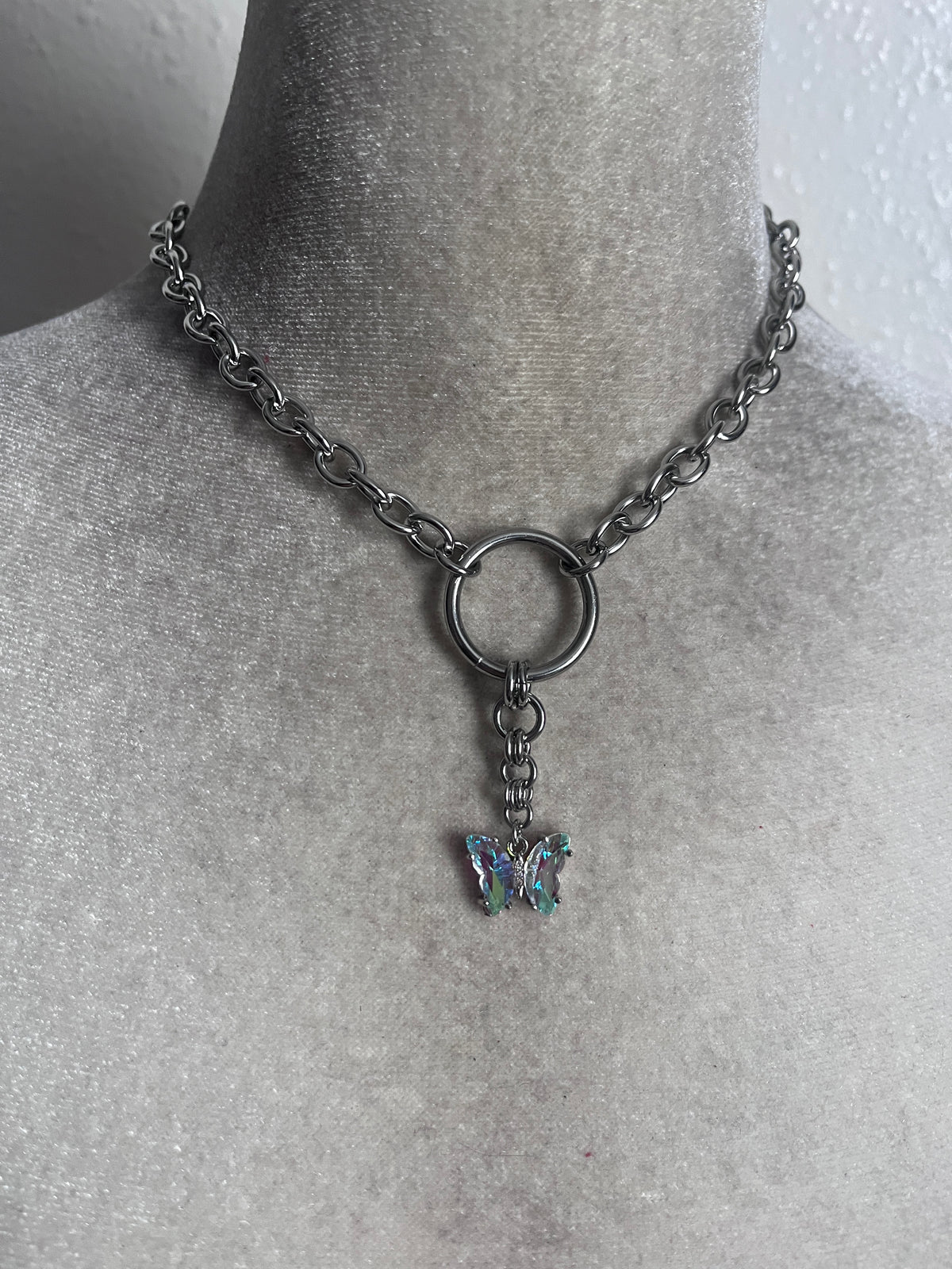 Butterfly lariat