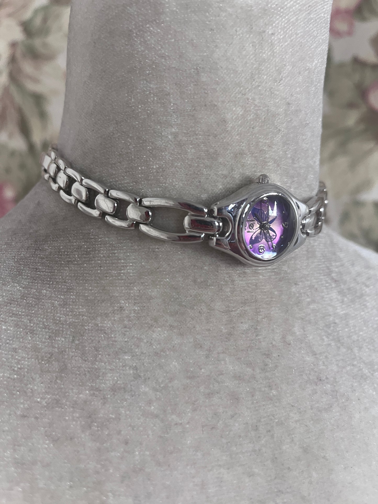 The purple butterfly choker