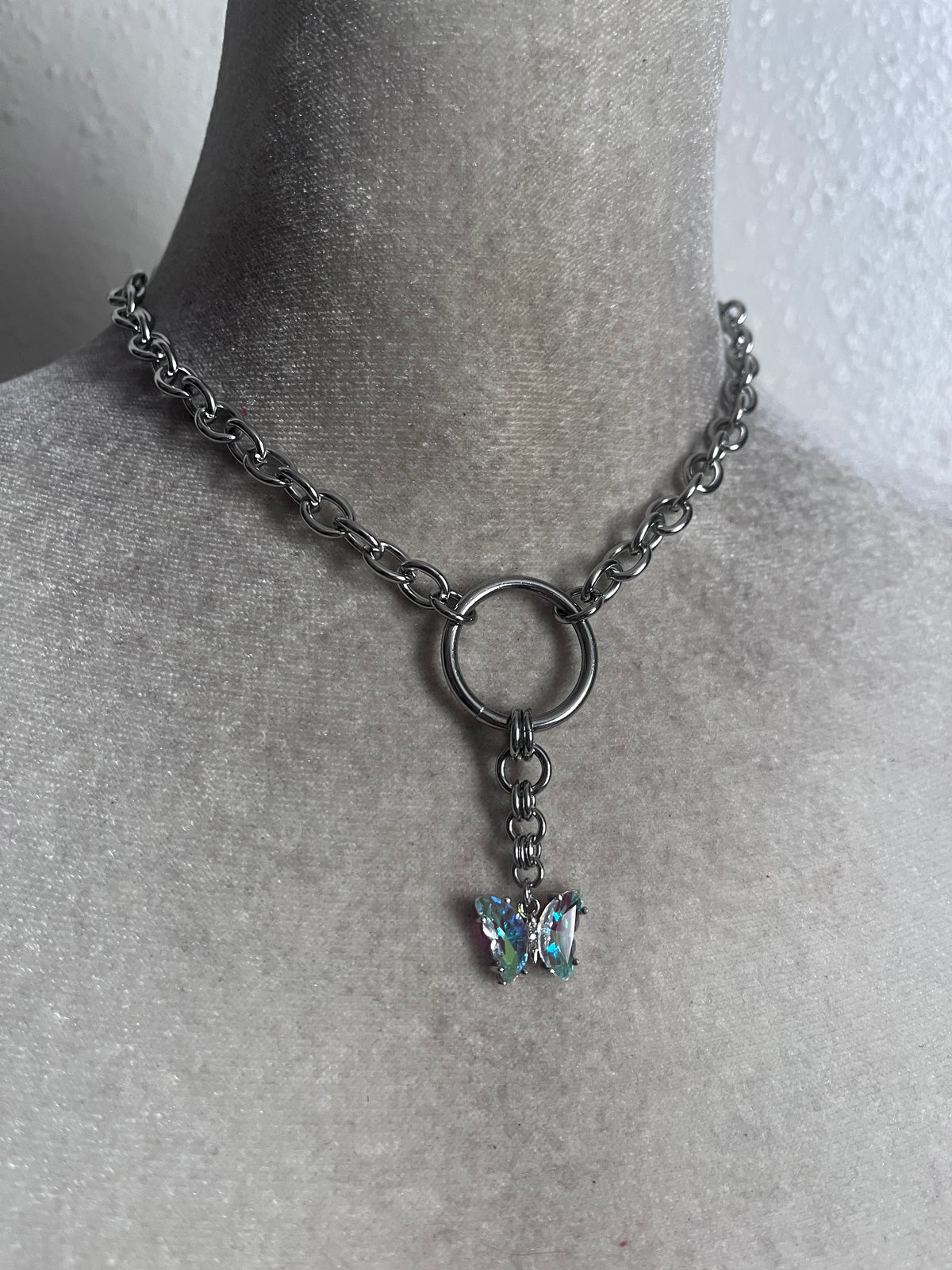 Butterfly lariat