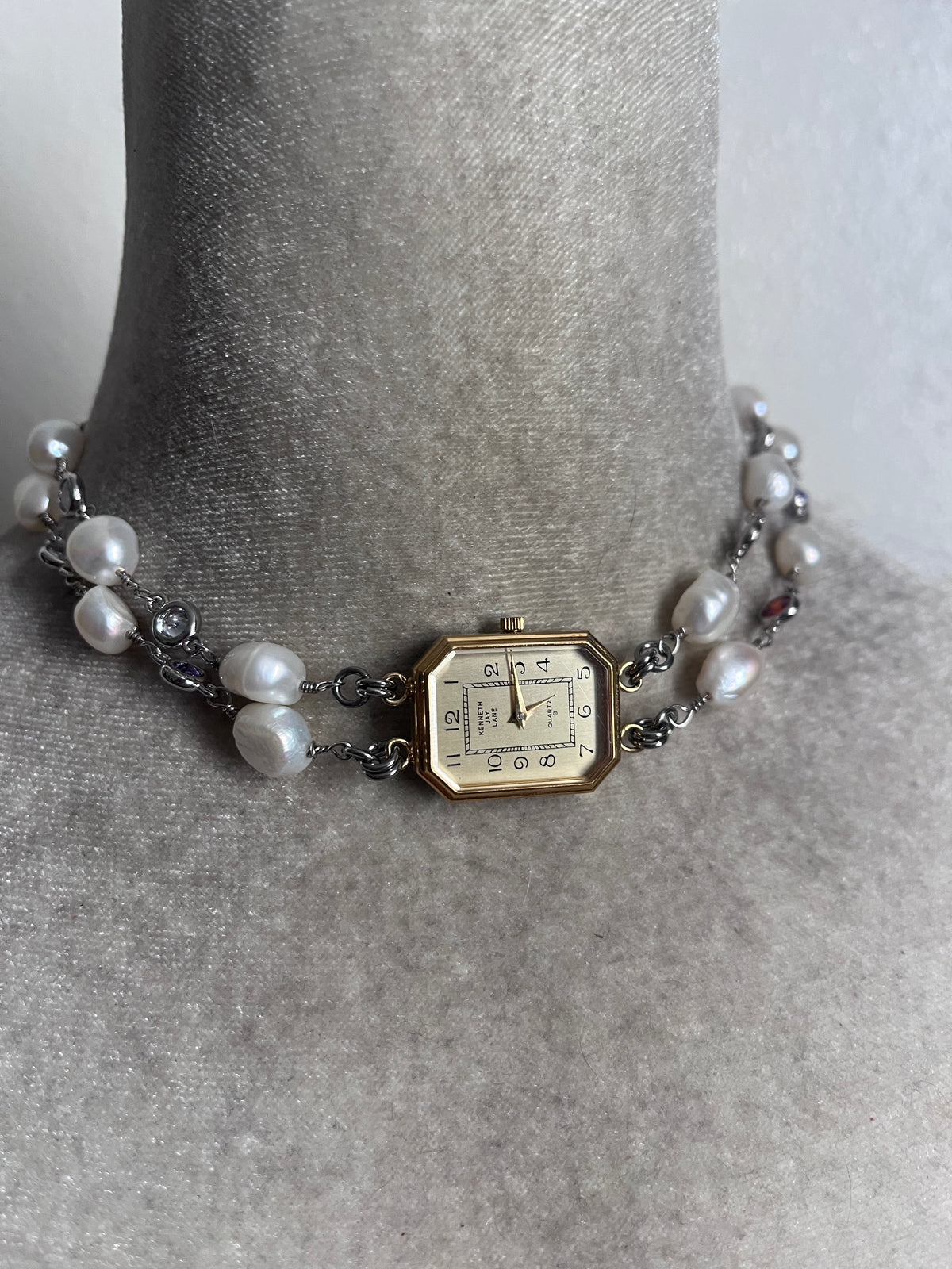 Sirens choker