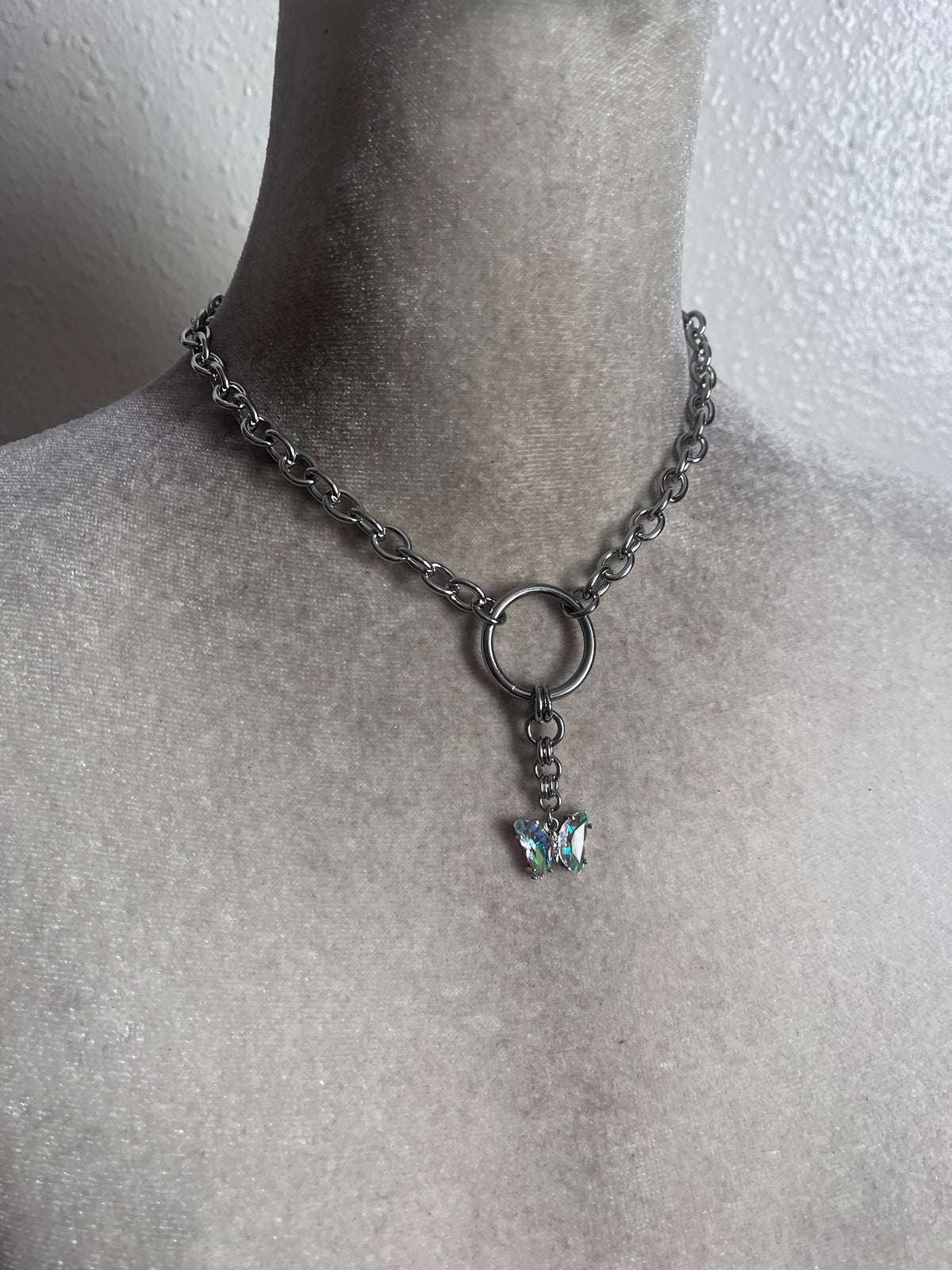 Butterfly lariat