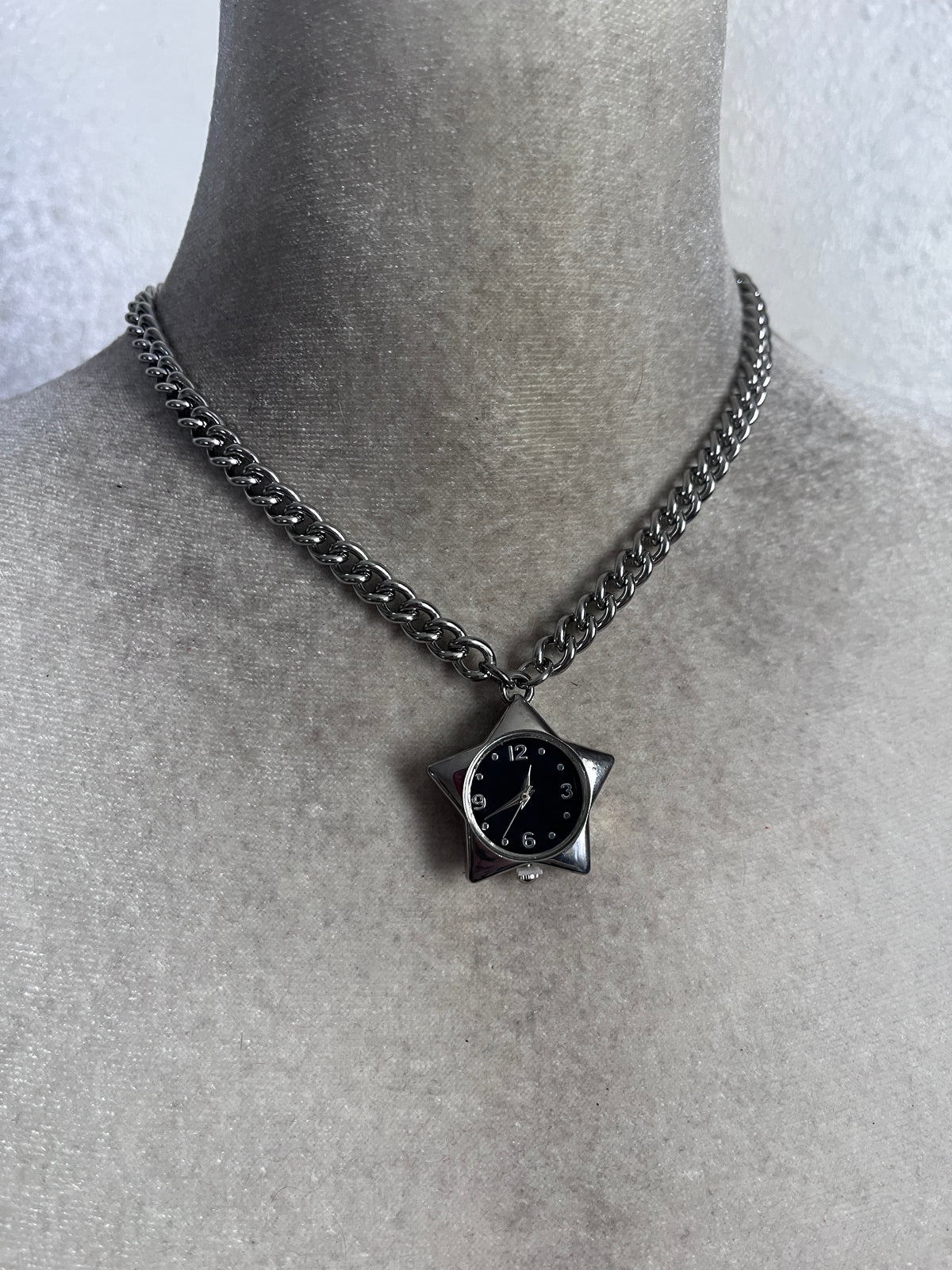 Black Star choker