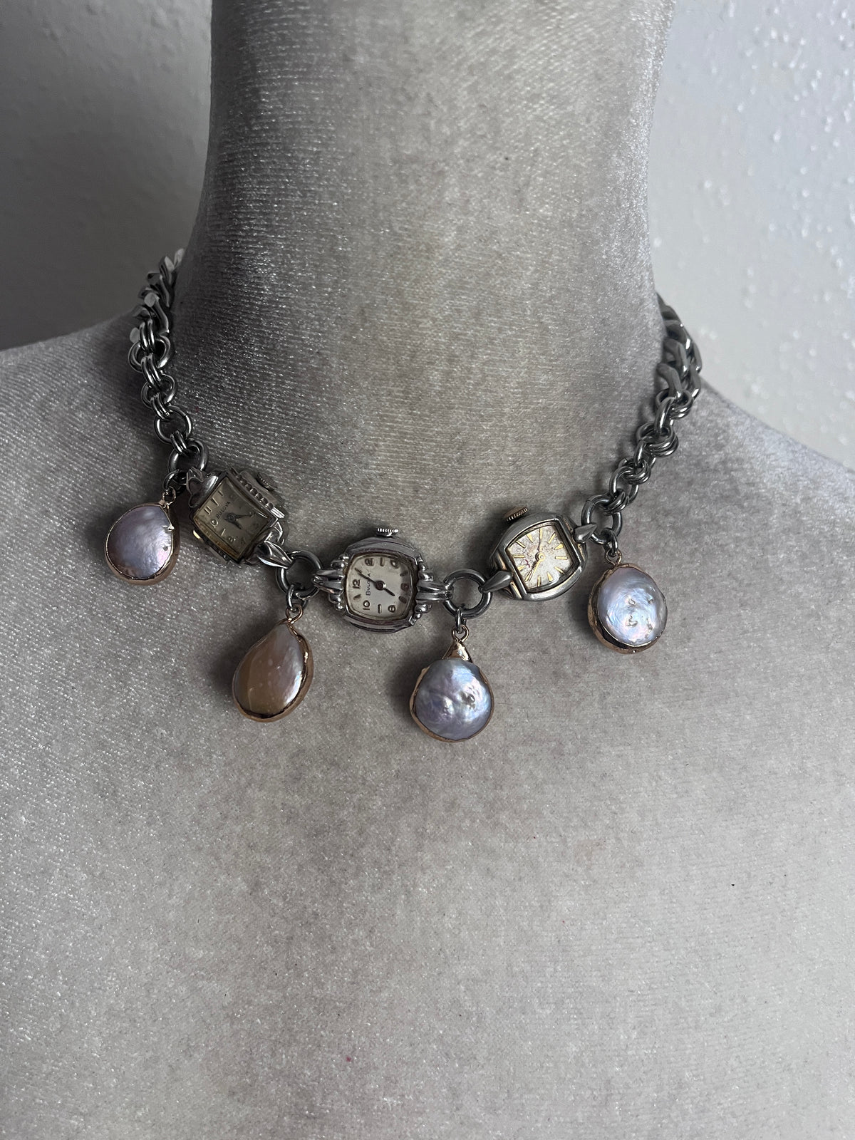 A time for Pearls choker