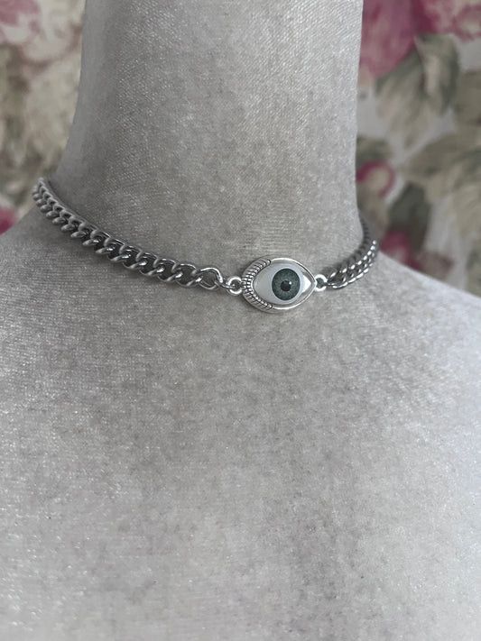 The Green eye choker